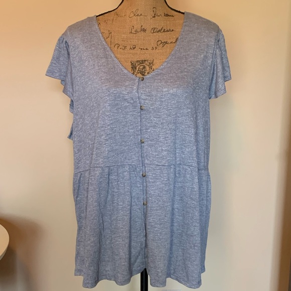 LAST ONE! Super cute plus top-New! - Picture 5 of 5